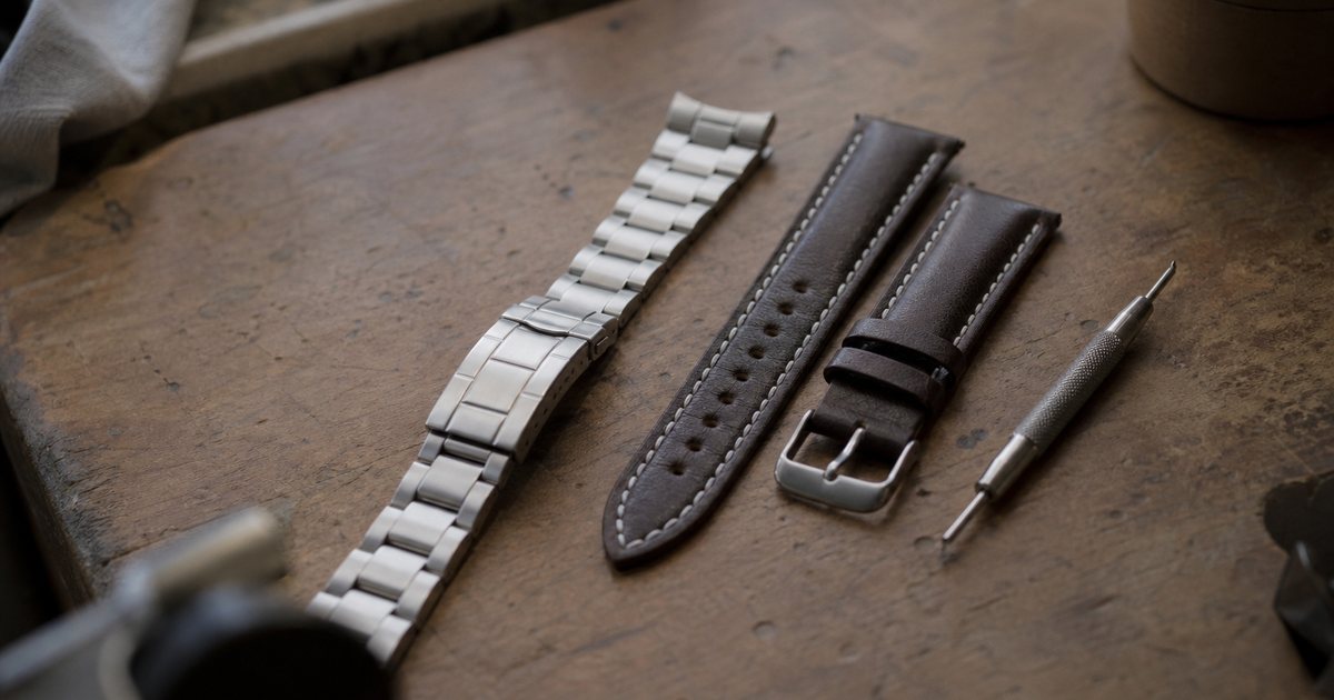 When Should A Collector Choose A Bracelet Over A Leather Strap On A Fine Watch?