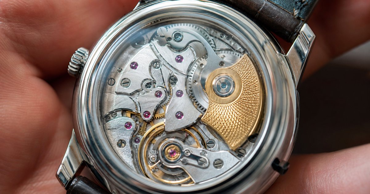 How Do You Evaluate Movement Quality When Assessing A Fine Timepiece?